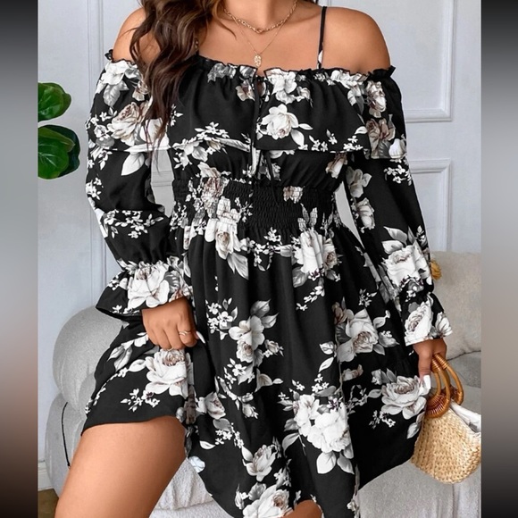 Boho plus size floral print cold shoulder dress - Picture 6 of 7